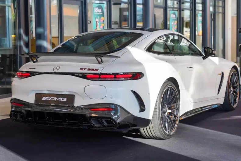 Mercedes-Benz AMG GT (Clasa GT) din 2025 cu 8.153 km - oferta MER196652 - foto 4