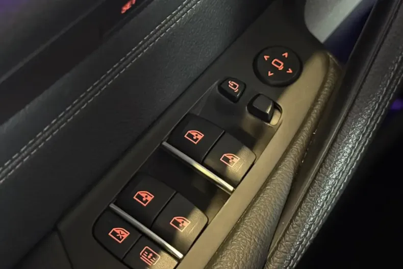 BMW 530 (Seria 5) din 2022 cu 45.893 km - oferta BMW196667 - foto 27