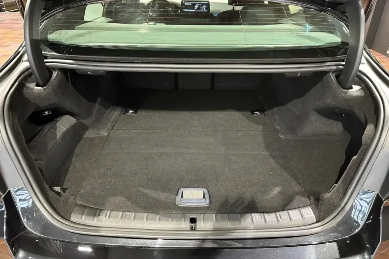 BMW 530 (Seria 5) din 2023 cu 38.407 km - oferta BMW196672 - foto 30