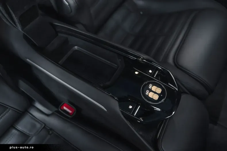 Ferrari Purosangue din 2024 cu 10.600 km - oferta FER196682 - foto 13