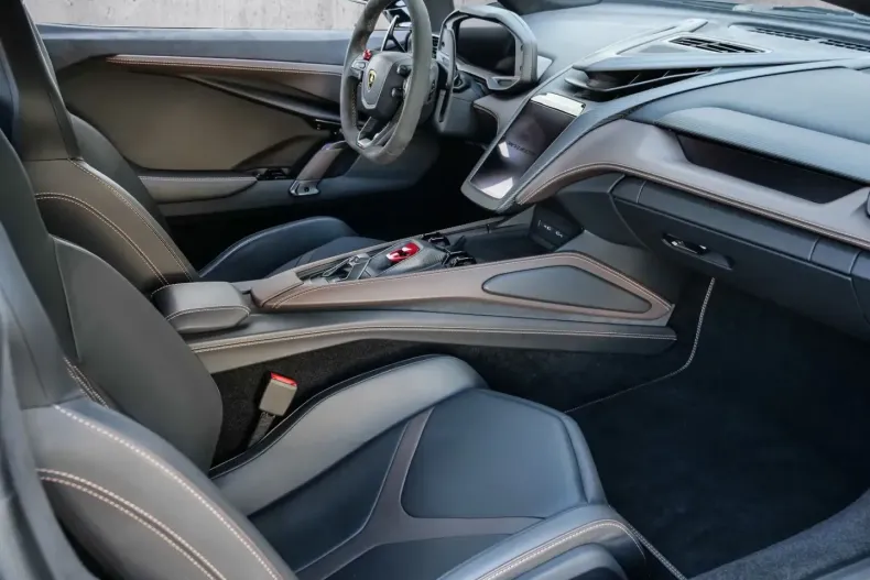 Lamborghini Revuelto din 2024 cu 5.320 km - oferta LAM196705 - foto 14