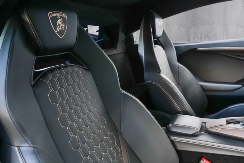 Lamborghini Revuelto din 2024 cu 5.320 km - oferta LAM196705 - foto 15