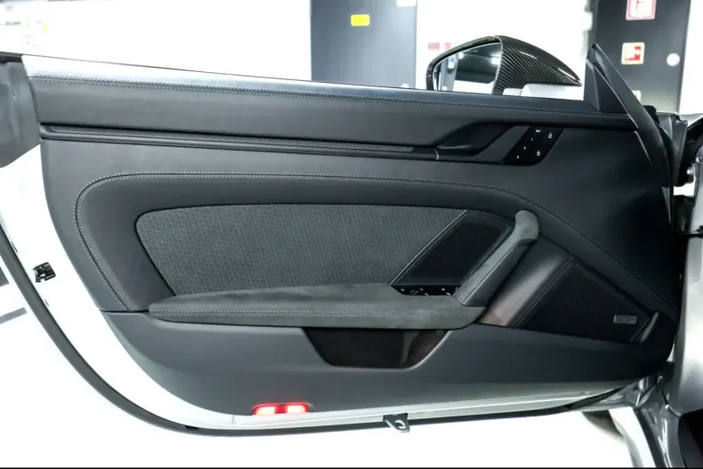 Porsche 992 din 2025 cu 3.495 km - oferta POR196717 - foto 12