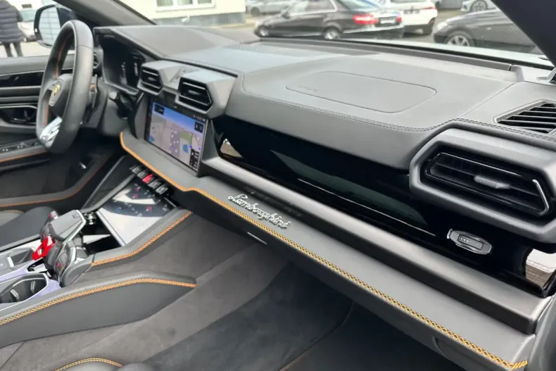 Lamborghini Urus din 2025 cu 12.500 km - oferta LAM196719 - foto 18