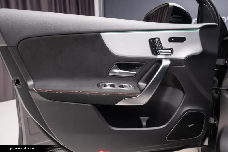 Mercedes-Benz A 35 AMG (Clasa A) din 2023 cu 12.000 km - oferta MER196723 - foto 24