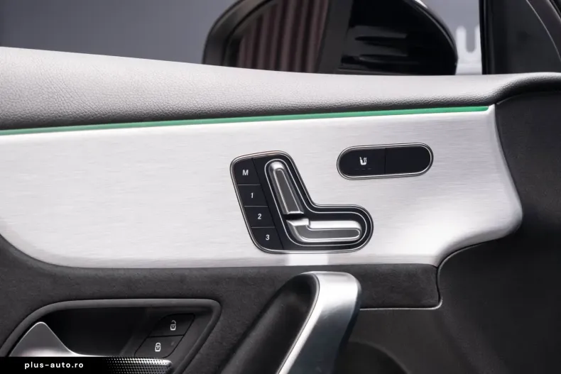 Mercedes-Benz A 35 AMG (Clasa A) din 2023 cu 12.000 km - oferta MER196723 - foto 25