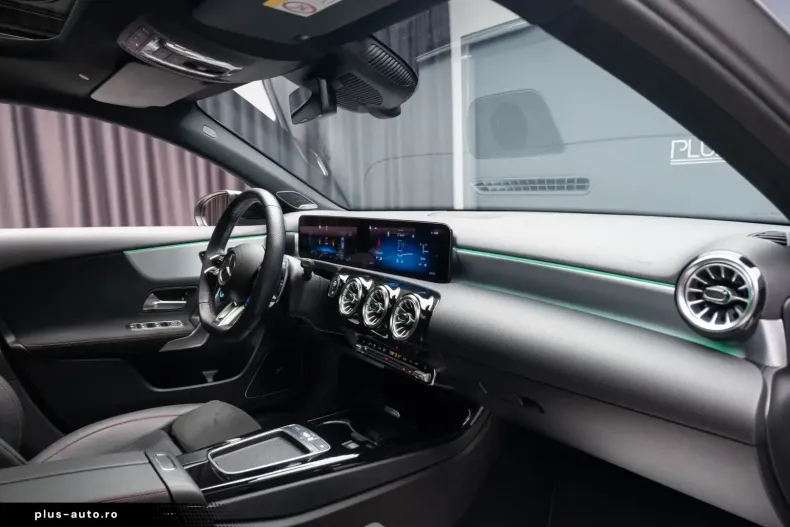 Mercedes-Benz A 35 AMG (Clasa A) din 2023 cu 12.000 km - oferta MER196723 - foto 39