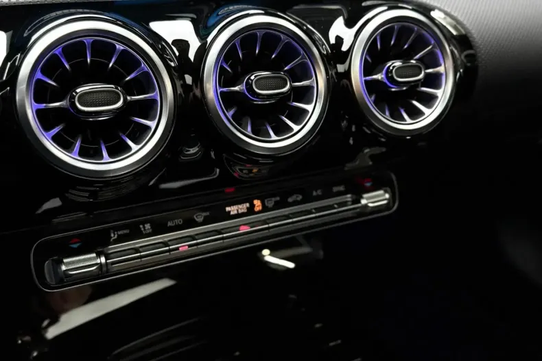Mercedes-Benz CLA 35 AMG (Clasa CLA) din 2024 cu 20.000 km - oferta MER196726 - foto 18