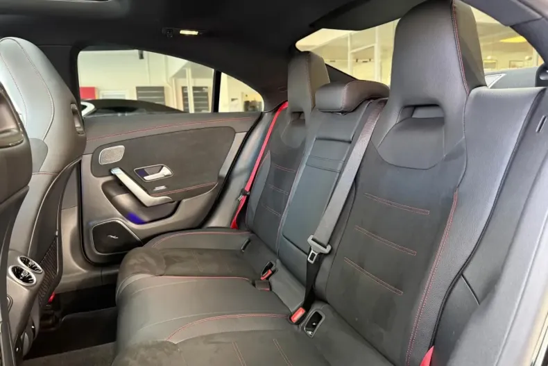 Mercedes-Benz CLA 35 AMG (Clasa CLA) din 2024 cu 20.000 km - oferta MER196726 - foto 30