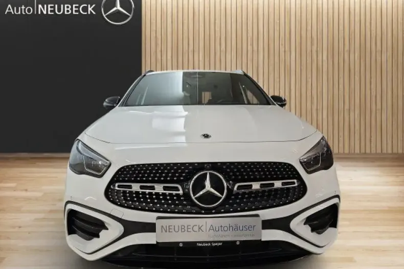 Mercedes-Benz GLA 250 (Clasa GLA) din 2024 cu 25.700 km - oferta MER196727 - foto 2