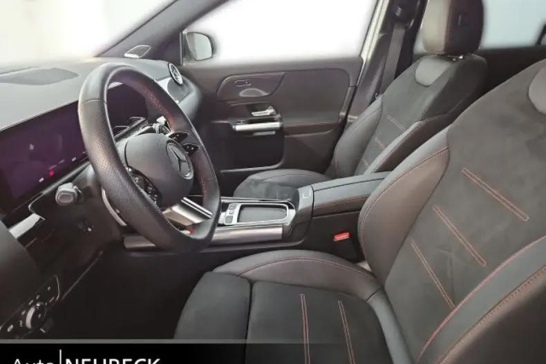 Mercedes-Benz GLA 250 (Clasa GLA) din 2024 cu 25.700 km - oferta MER196727 - foto 9