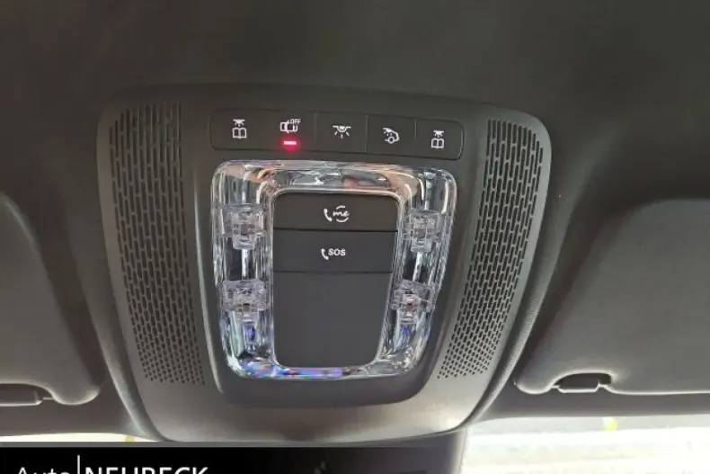 Mercedes-Benz GLA 250 (Clasa GLA) din 2024 cu 25.700 km - oferta MER196727 - foto 13