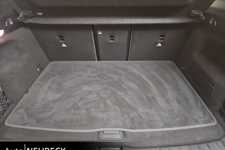 Mercedes-Benz GLA 250 (Clasa GLA) din 2024 cu 25.700 km - oferta MER196727 - foto 18