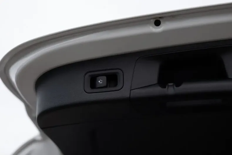 Mercedes-Benz GLA 250 (Clasa GLA) din 2024 cu 11.961 km - oferta MER196729 - foto 8