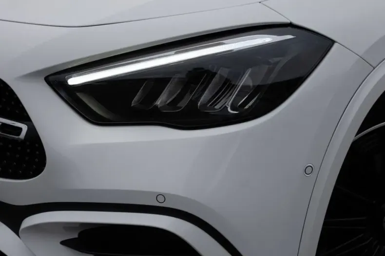 Mercedes-Benz GLA 250 (Clasa GLA) din 2024 cu 11.961 km - oferta MER196729 - foto 24