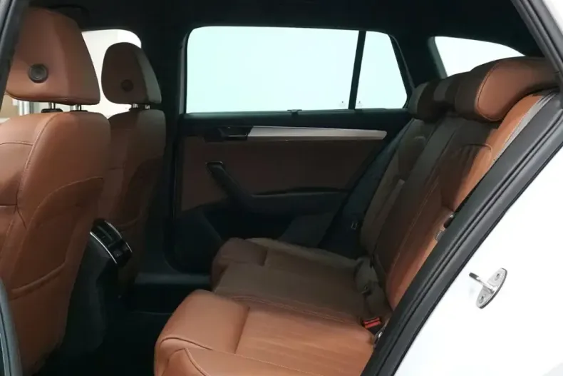 Skoda Superb din 2022 cu 59.400 km - oferta SKO196730 - foto 9