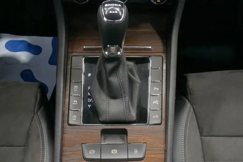 Skoda Superb din 2022 cu 55.700 km - oferta SKO196731 - foto 17