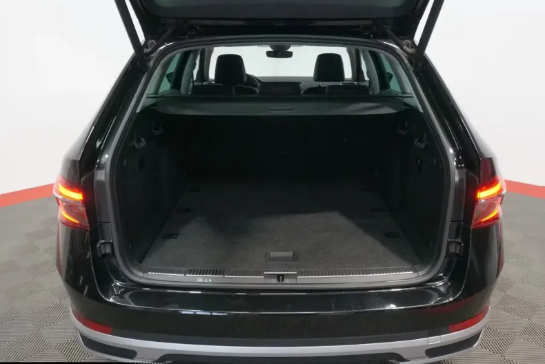 Skoda Superb din 2022 cu 55.700 km - oferta SKO196731 - foto 20