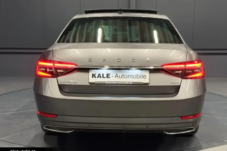 Skoda Superb din 2022 cu 45.100 km - oferta SKO196732 - foto 4