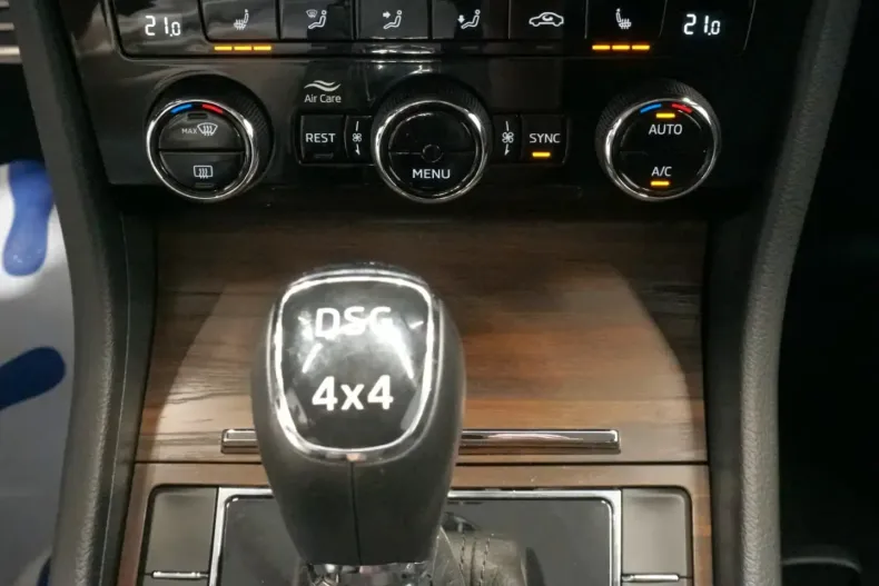 Skoda Superb din 2021 cu 75.600 km - oferta SKO196733 - foto 20