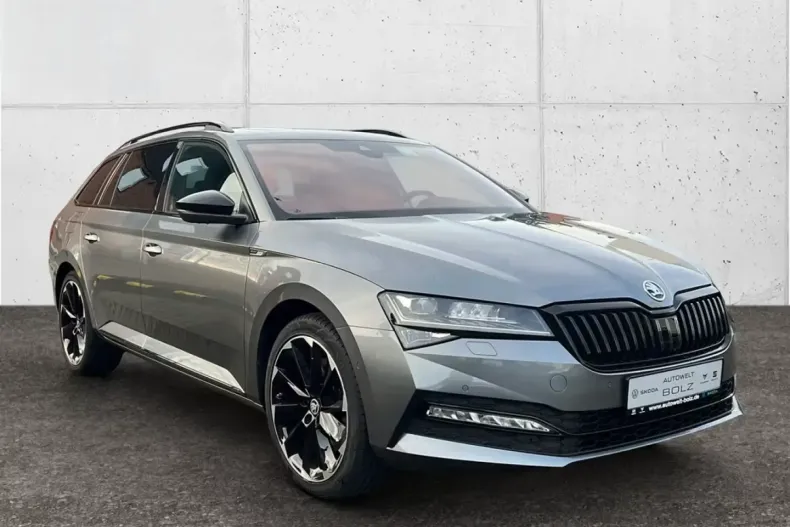 Skoda Superb din 2022 cu 62.200 km - oferta SKO196739 - foto 1