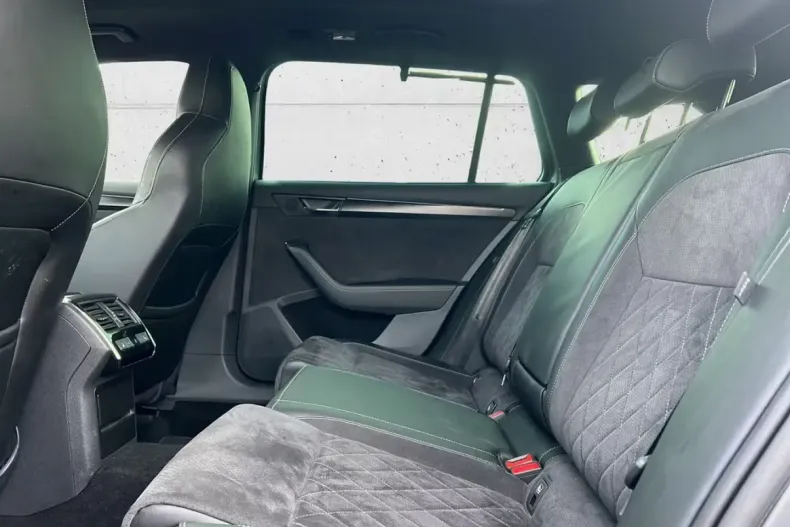 Skoda Superb din 2022 cu 62.200 km - oferta SKO196739 - foto 13