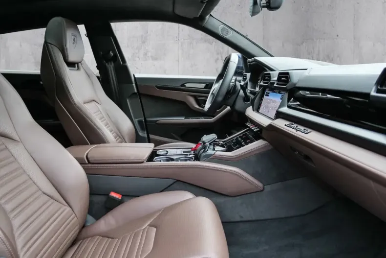 Lamborghini Urus din 2024 cu 10.860 km - oferta LAM196752 - foto 7