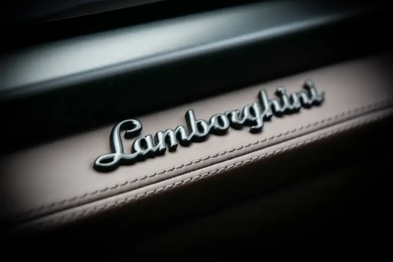 Lamborghini Urus din 2024 cu 10.860 km - oferta LAM196752 - foto 21