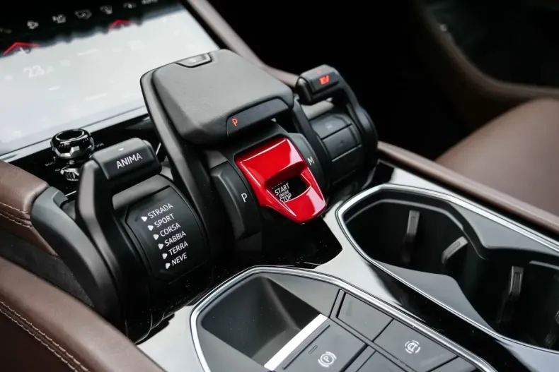 Lamborghini Urus din 2024 cu 10.860 km - oferta LAM196752 - foto 23