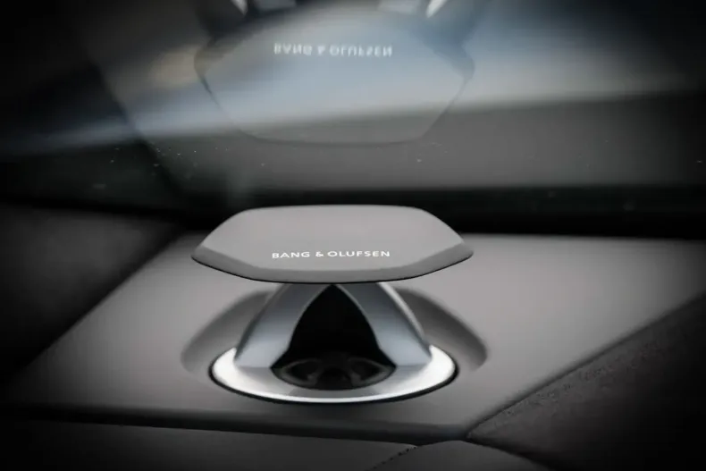 Lamborghini Urus din 2024 cu 10.860 km - oferta LAM196752 - foto 25