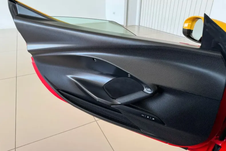 Ferrari 296 GTB din 2024 cu 5.600 km - oferta FER196757 - foto 22