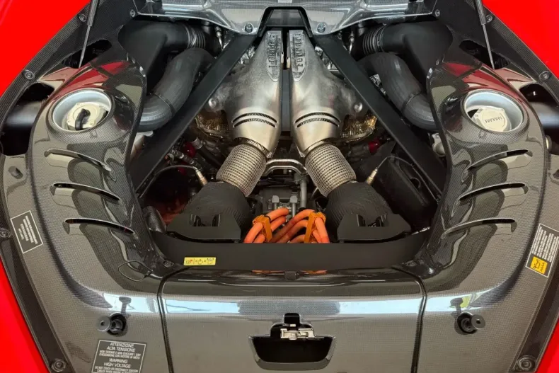 Ferrari 296 GTB din 2024 cu 5.600 km - oferta FER196757 - foto 25