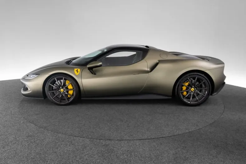 Ferrari 296 GTB din 2024 cu 3.890 km - oferta FER196758 - foto 2