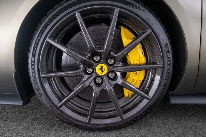 Ferrari 296 GTB din 2024 cu 3.890 km - oferta FER196758 - foto 10