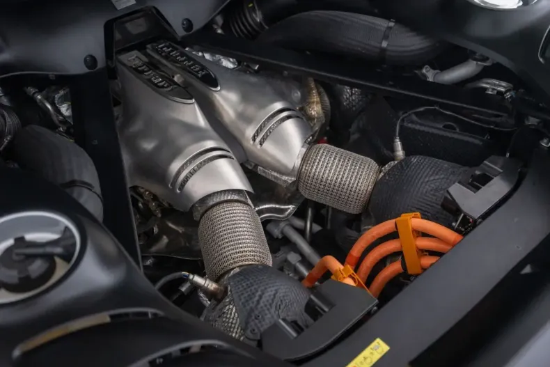 Ferrari 296 GTB din 2024 cu 3.890 km - oferta FER196758 - foto 19