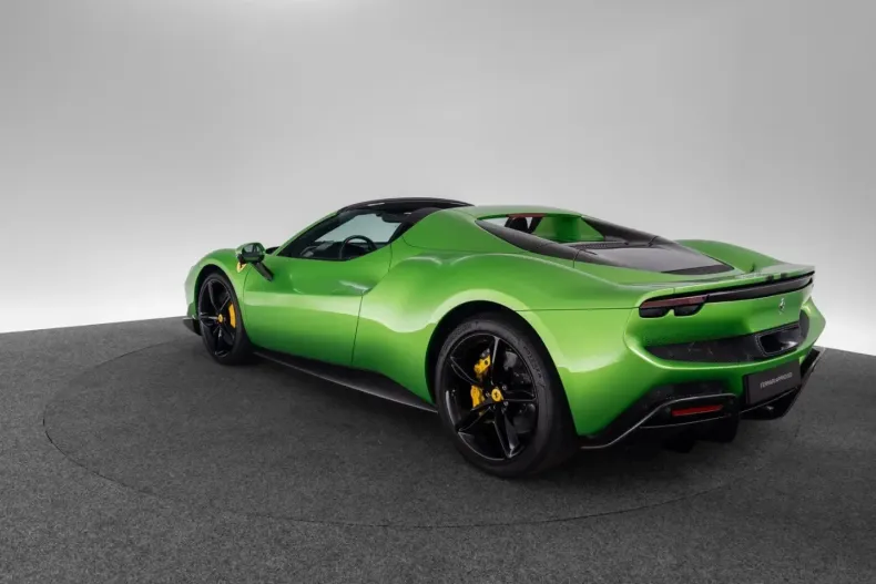 Ferrari 296 GTS din 2023 cu 3.100 km - oferta FER196761 - foto 3