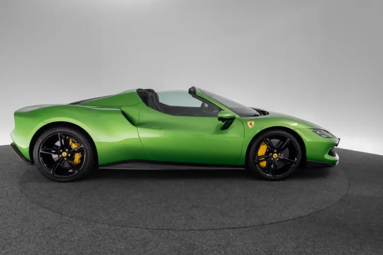 Ferrari 296 GTS din 2023 cu 3.100 km - oferta FER196761 - foto 7