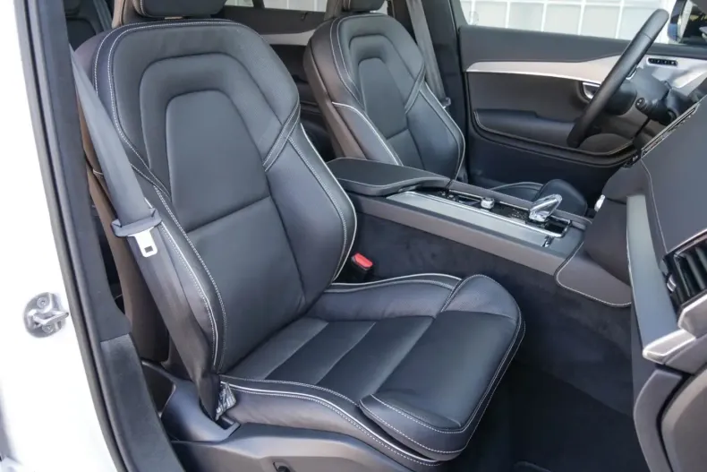 Volvo XC90 din 2025 cu 20.530 km - oferta VOL196764 - foto 6