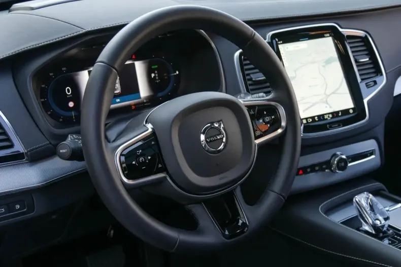 Volvo XC90 din 2025 cu 20.530 km - oferta VOL196764 - foto 9