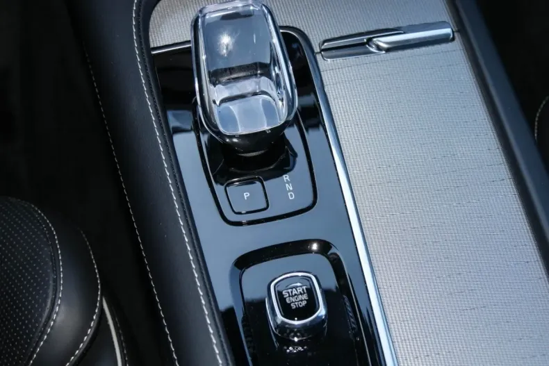 Volvo XC90 din 2025 cu 20.530 km - oferta VOL196764 - foto 10