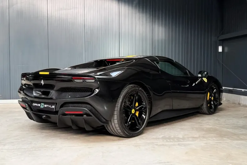 Ferrari 296 GTS din 2023 cu 9.814 km - oferta FER196766 - foto 10