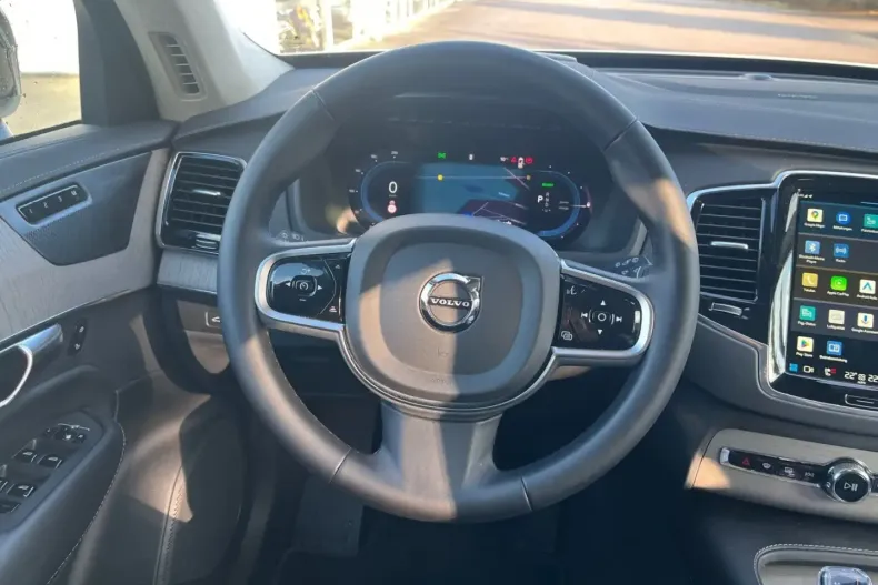 Volvo XC90 din 2024 cu 33.076 km - oferta VOL196767 - foto 13