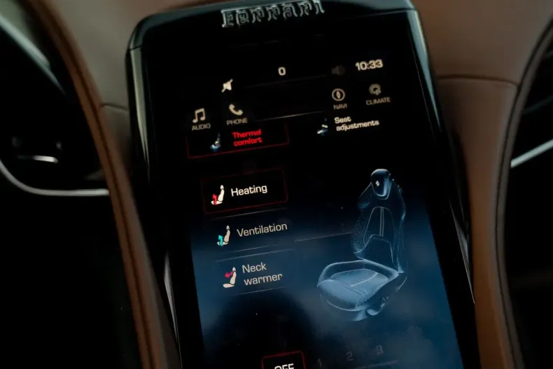 Ferrari Roma din 2024 cu 1.987 km - oferta FER196768 - foto 9