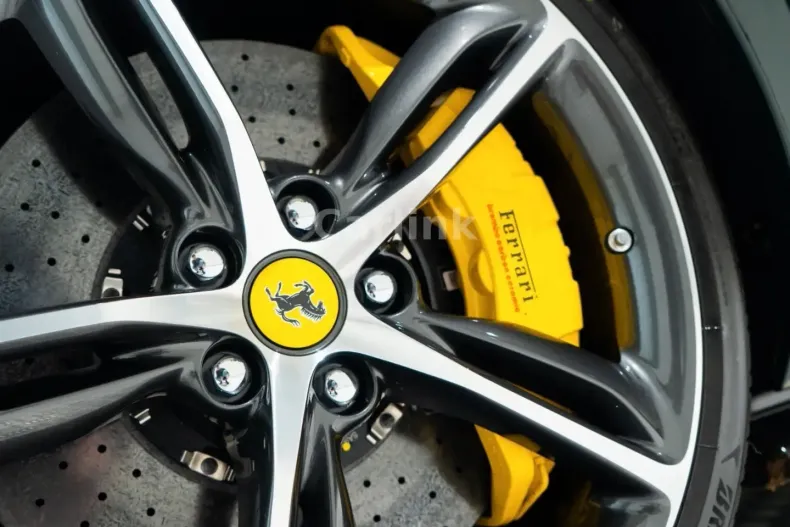 Ferrari 296 GTS din 2024 cu 1.900 km - oferta FER196772 - foto 26