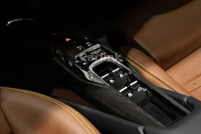 Ferrari 296 GTS din 2024 cu 1.900 km - oferta FER196772 - foto 34