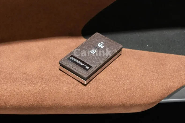 Ferrari 296 GTS din 2024 cu 1.900 km - oferta FER196772 - foto 36