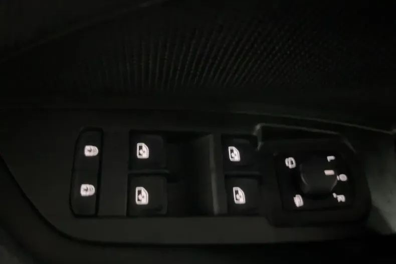 Skoda Kodiaq din 2025 cu 23.100 km - oferta SKO196775 - foto 13