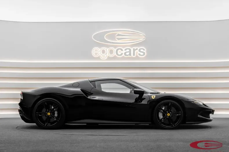 Ferrari 296 GTB din 2022 cu 7.000 km - oferta FER196778 - foto 8