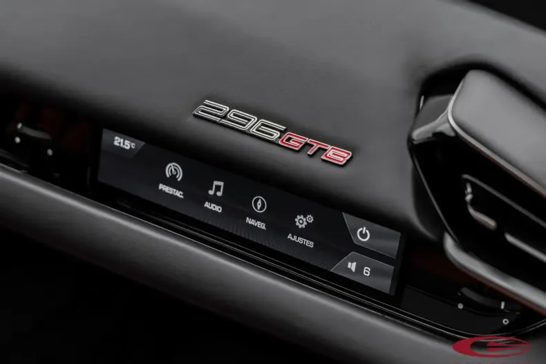 Ferrari 296 GTB din 2022 cu 7.000 km - oferta FER196778 - foto 16