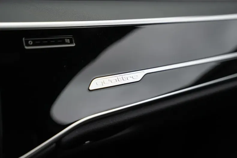 Audi A8 din 2023 cu 88.120 km - oferta AUD196780 - foto 27